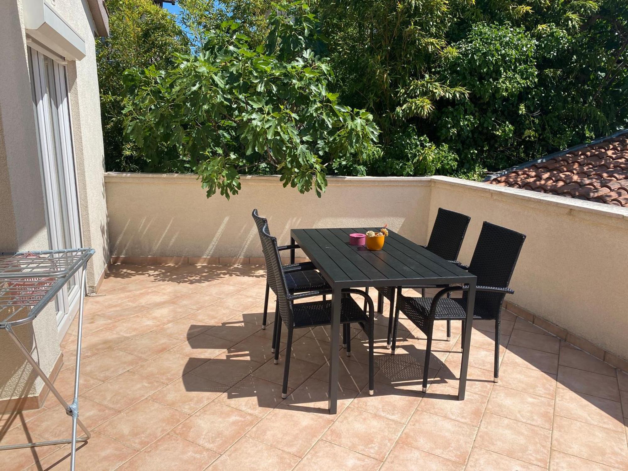 Apartments Tena With Private Parking Πούλα Εξωτερικό φωτογραφία