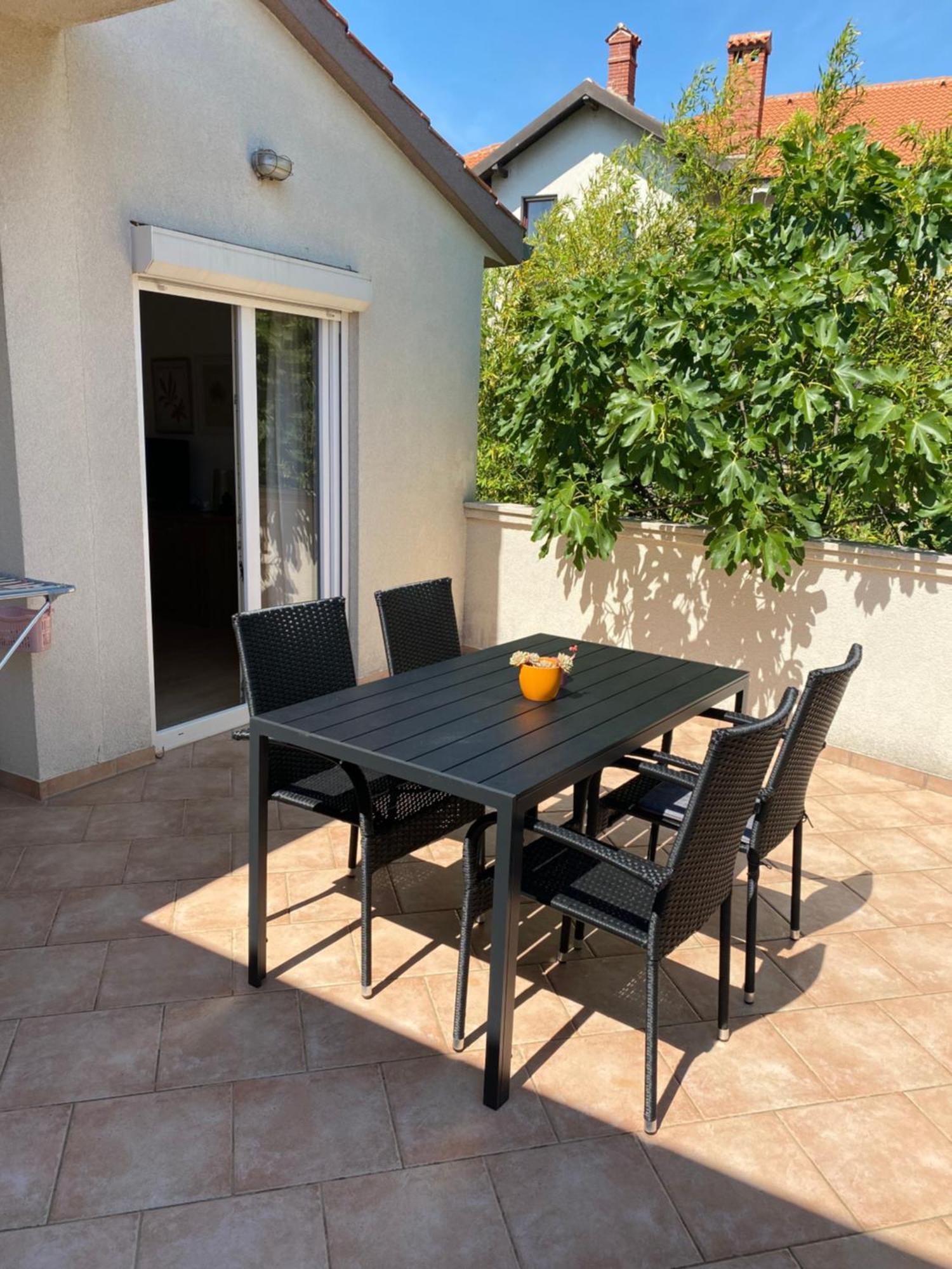 Apartments Tena With Private Parking Πούλα Εξωτερικό φωτογραφία