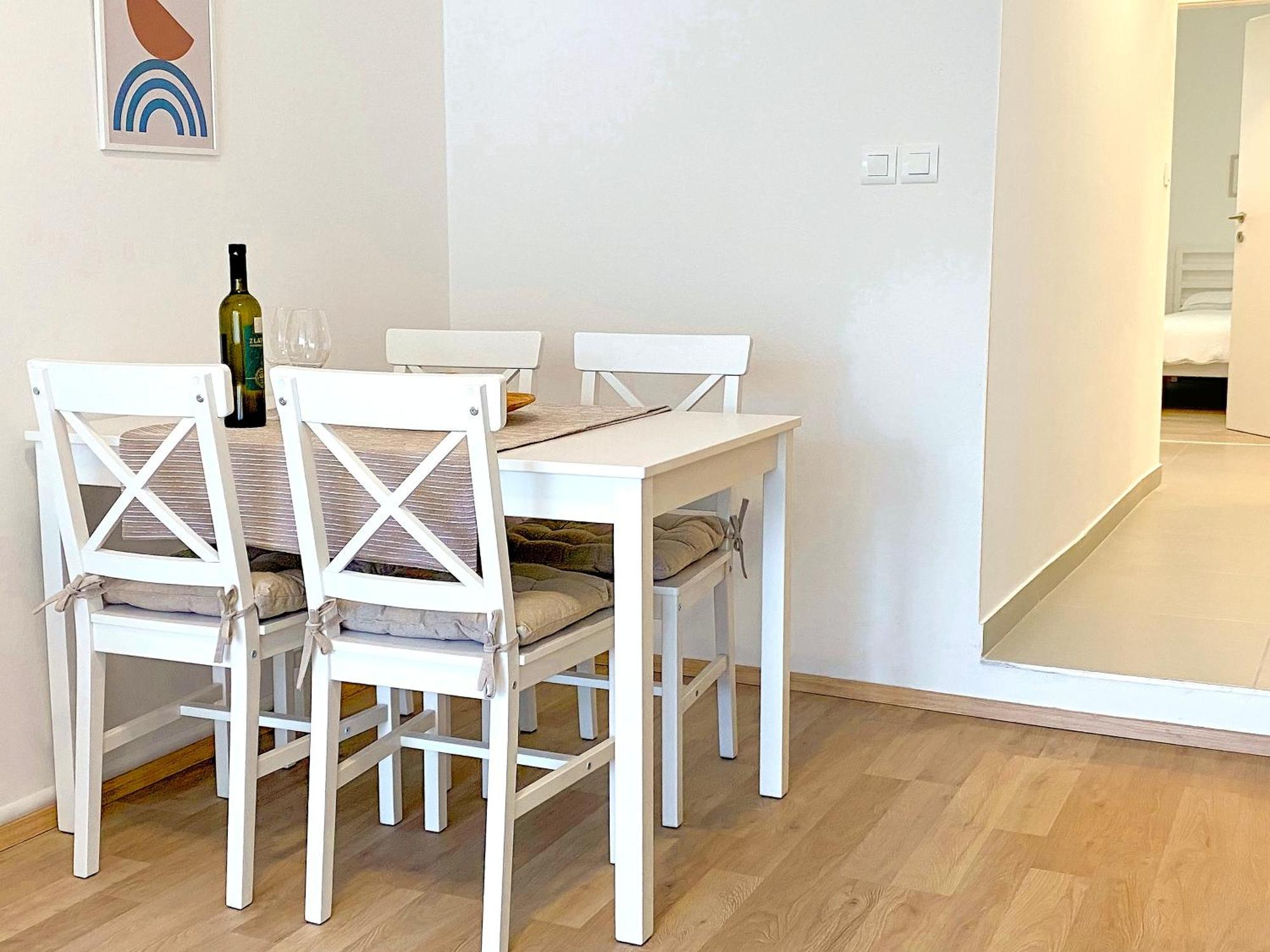 Apartments Tena With Private Parking Πούλα Εξωτερικό φωτογραφία