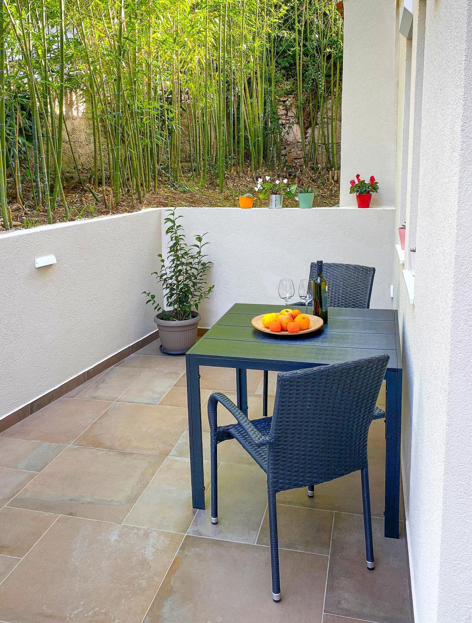 Apartments Tena With Private Parking Πούλα Εξωτερικό φωτογραφία