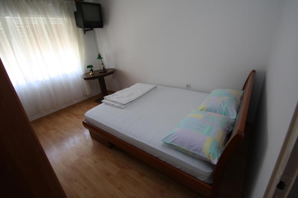 Apartments Tena With Private Parking Πούλα Δωμάτιο φωτογραφία